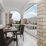Rosmarin - Family Friendly, Beachfront