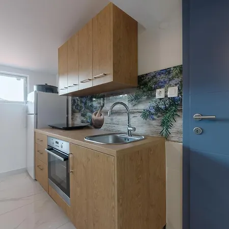 Rosmarin - Family Friendly, Beachfront Daire *