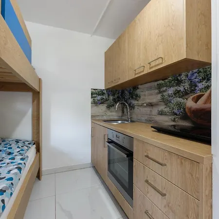Rosmarin - Family Friendly, Beachfront * Pašman