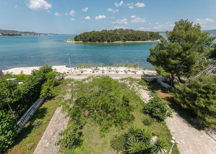 Apartamento Rosmarin - Family Friendly, Beachfront *