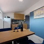 Rosmarin - Family Friendly, Beachfront Appartement
