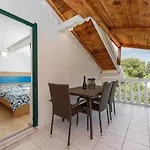 Rosmarin - Family Friendly, Beachfront Pašman