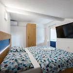 Rosmarin - Family Friendly, Beachfront
