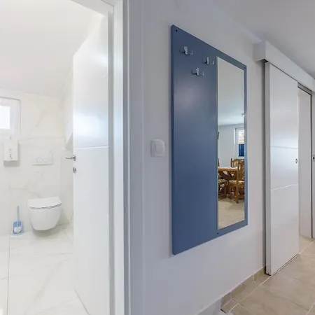 Apartment Rosmarin - Family Friendly, Beachfront