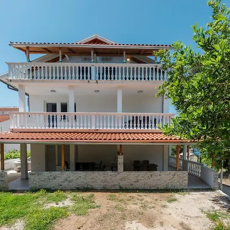 公寓 Rosmarin - Family Friendly, Beachfront *