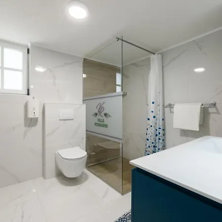 Rosmarin - Family Friendly, Beachfront 公寓