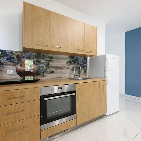 Rosmarin - Family Friendly, Beachfront