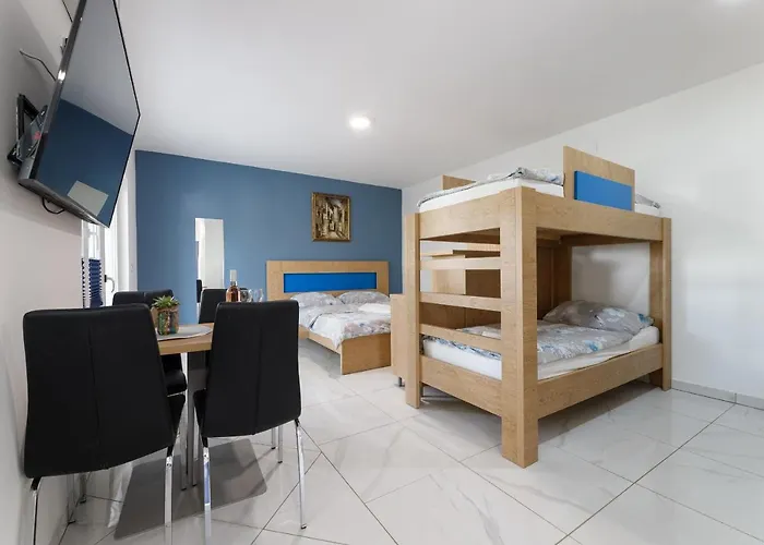 Rosmarin - Family Friendly, Beachfront *