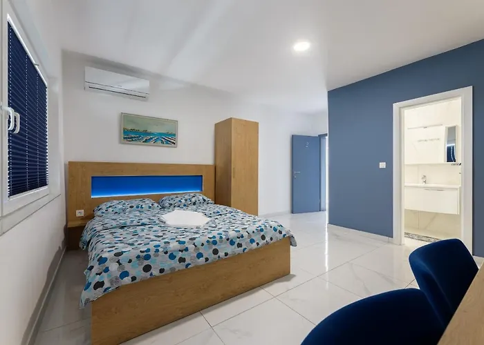 Rosmarin - Family Friendly, Beachfront