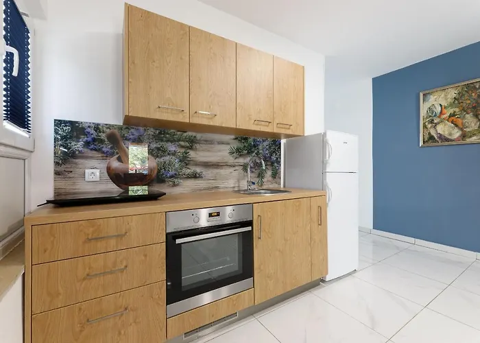 Rosmarin - Family Friendly, Beachfront