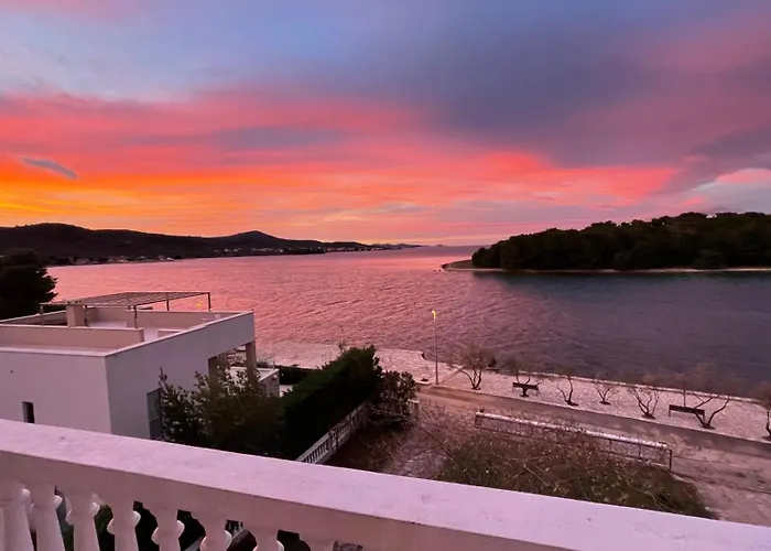 公寓 Rosmarin - Family Friendly, Beachfront *